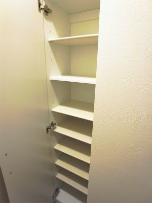 リブリ・Yotsuyaの玄関