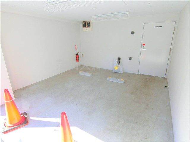 XEBEC(ジーベック京急蒲田の駐車場