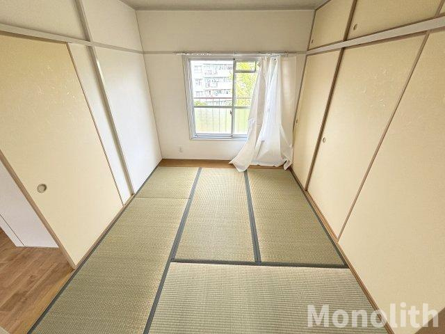 鶴山台36号棟の和室