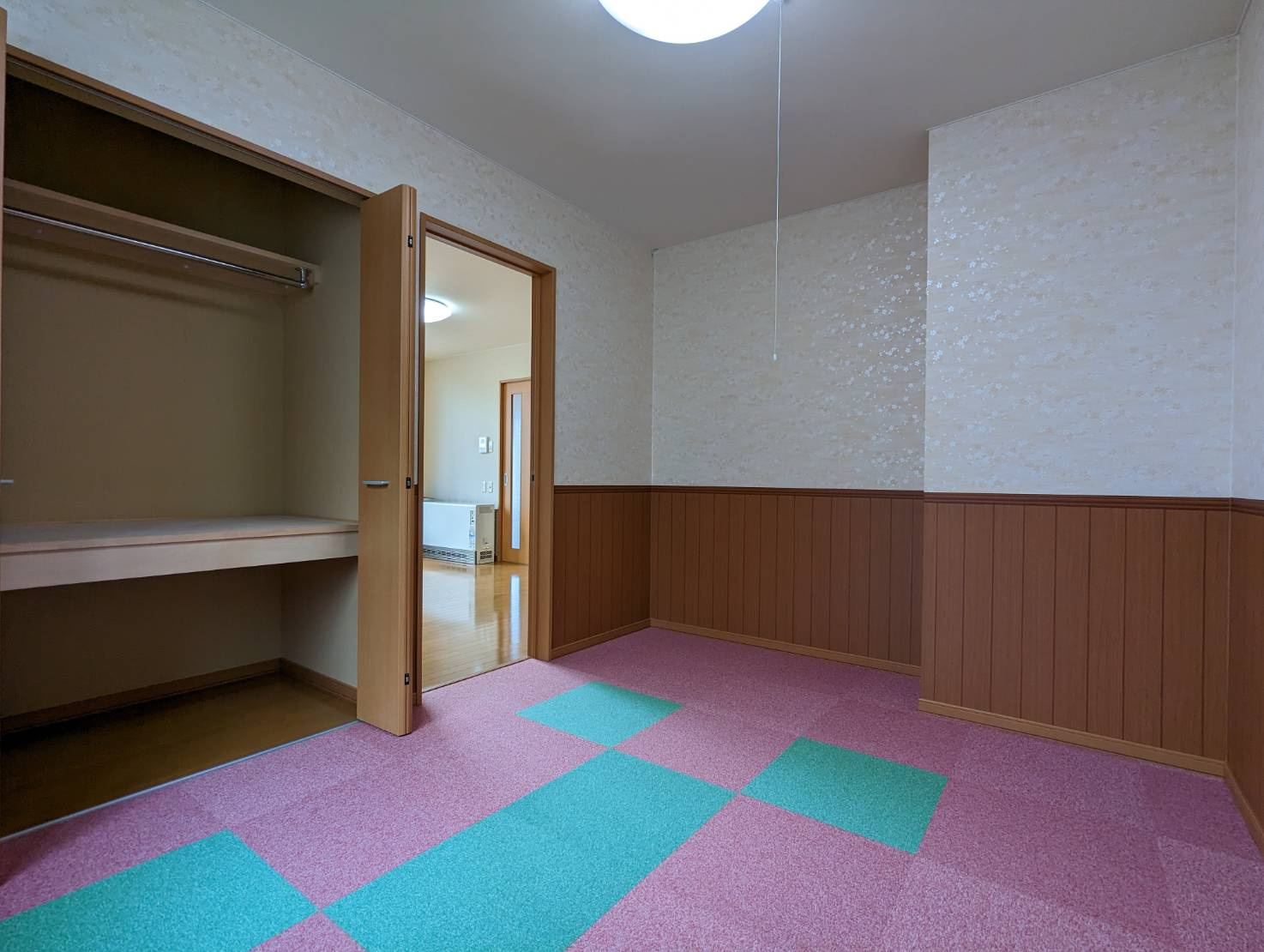 エコハウス幸の洋室