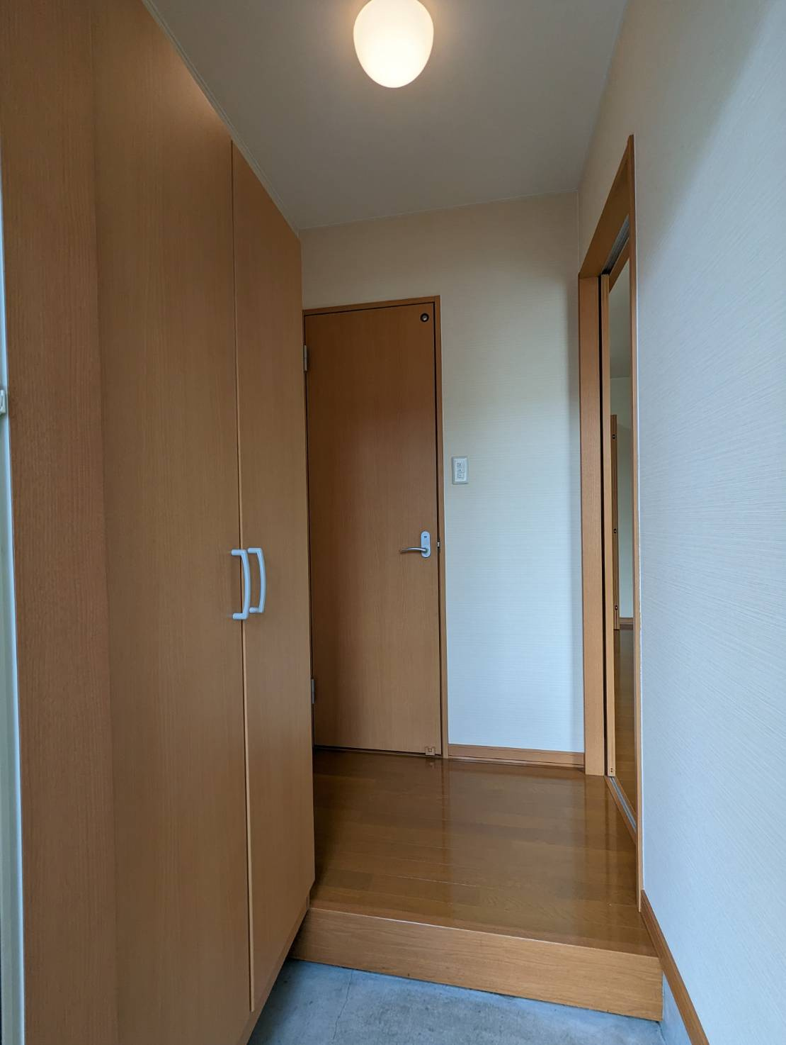 エコハウス幸の玄関