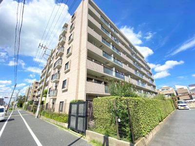 【外観】 | ルイシャトレ鶴見ウエストコート | 総戸数60戸、平成10年8月築、管理人は日勤勤務につき管理体制良好です♪