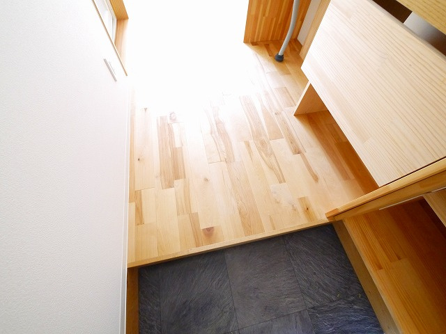 シティパレス21西大寺P-1の玄関|シンプルで使いやすい玄関です