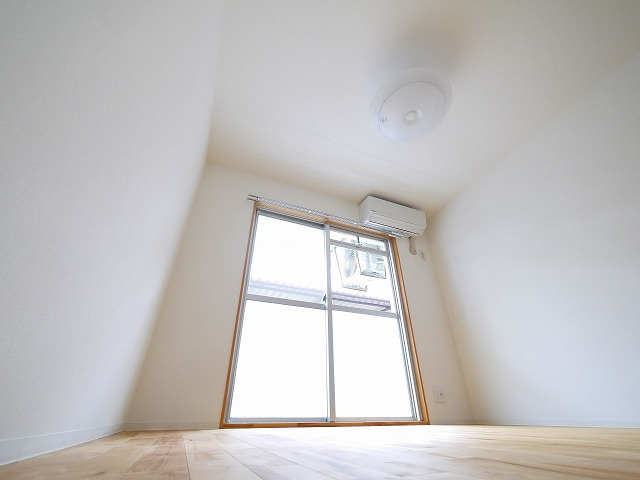 シティパレス21西大寺P-1の洋室|スタンダードな洋室です