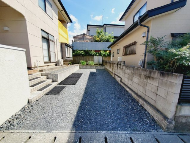 八戸市大字妙字黒ヶ沢の駐車場