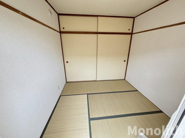 鶴山台37号棟の和室