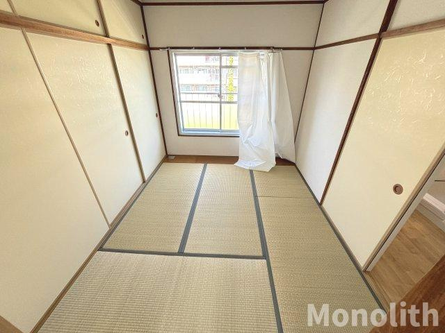鶴山台37号棟の和室