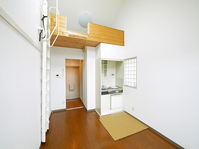 シティパレス21西大寺Part1の居間・リビング|ゆったりとした居間です