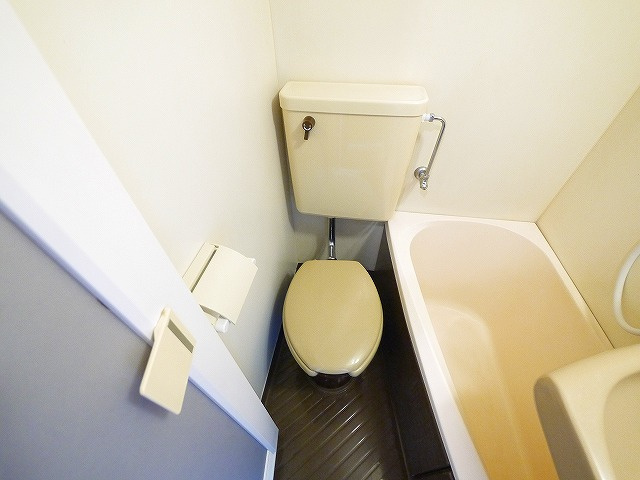 シティパレス21西大寺Part1のトイレ|シンプルで使いやすいトイレです