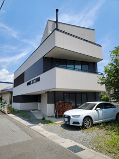 【外観】 | 甲府市中村町 平成25年築中古 鉄骨造 大型吹抜・ガレージ付　現在空家の為、随時ご見学可能