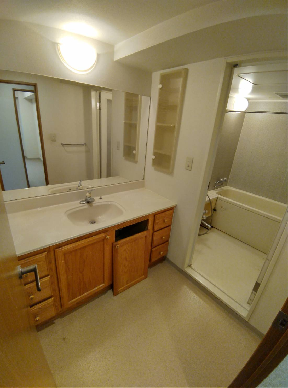 芦野マンションの洗面所