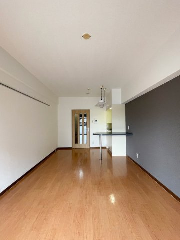 【内装】 | パラッツオ春日 | 別号室の写真になります。現況優先。