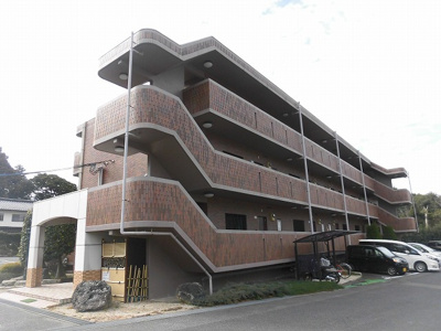 【外観】 | グリーンヒル八雲園敷地内駐車場（条件付）