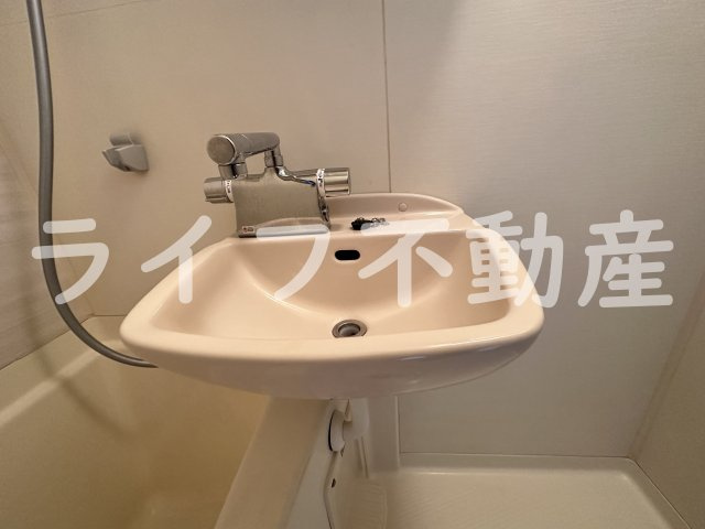 イマザキマンションエヌワンの洗面所|広い洗面スペース