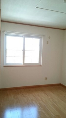 【内装】 | クレメント余戸Ｄ | 明るい色調の室内です