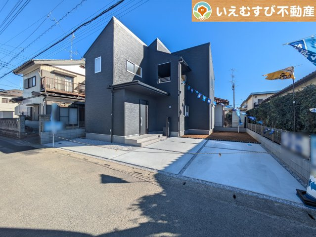 Livele Garden.S　深谷上野台第21の駐車場|3台駐車可能なゆとりのカースペース
複数台車をお持ちでも、お友達が遊びに来てもゆとりの駐車スペース！