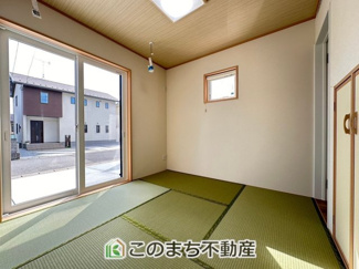 【和室】 | 鹿沼市栄町モデルハウス　1号棟 | お子様のお昼寝にも便利な和室です。大きな窓から暖かな日差しが差し込みます♪
