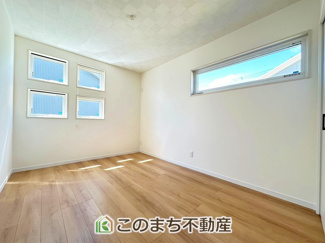 【洋室】 | 鹿沼市栄町モデルハウス　1号棟 | 大切なプライベート空間は、趣味に合わせて使って頂けるようシンプルに仕上げてあります。
