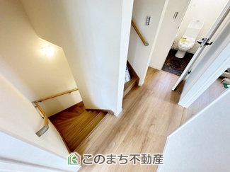 【内装】 | 鹿沼市栄町モデルハウス　1号棟 | 手すり付きで小さなお子様にも安心の階段スペースです☆
