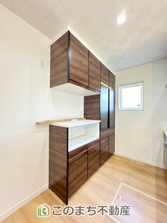 【収納】 | 鹿沼市栄町モデルハウス　1号棟 | 大型のカップボードが標準装備なのはうれしいですね♪
