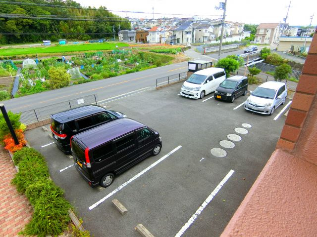 メルヴェールの駐車場