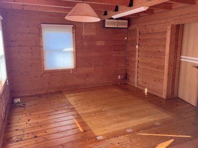 【洋室】 | 淡路市深草　ログハウス