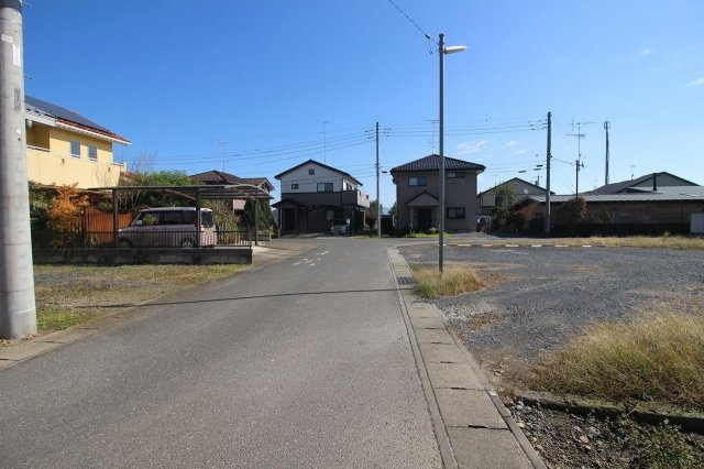 筑西市稲野辺の前面道路含む現地写真