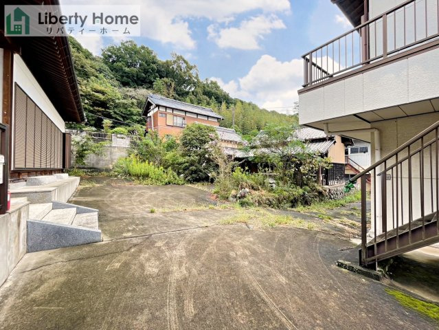 つくば市小沢　中古戸建の駐車場