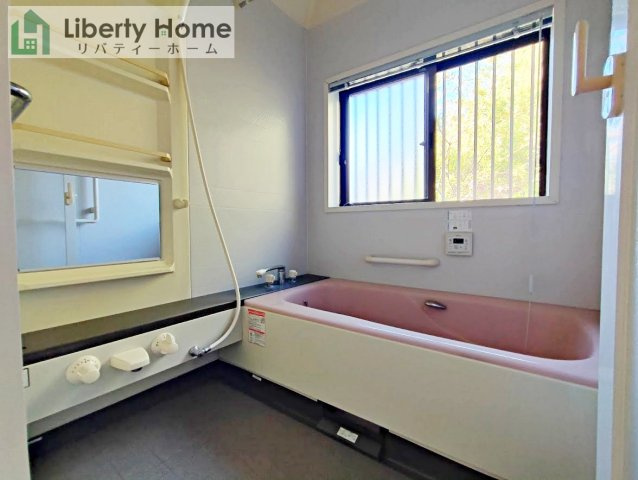 つくば市小沢　中古戸建の浴室