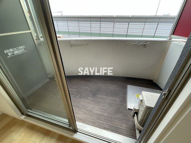 TLRレジデンス高井田のバルコニー