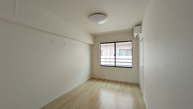 【寝室】