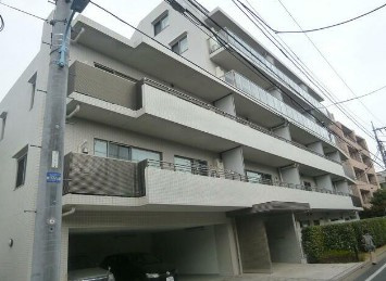 【外観】 | パークハウス杉並堀ノ内 | 鉄筋コンクリート造のがっちりとした建物。