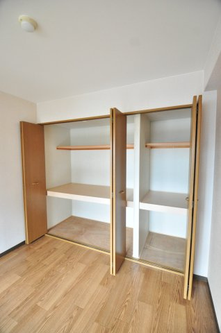 大阪市城東区新喜多東２丁目の賃貸マンションの収納