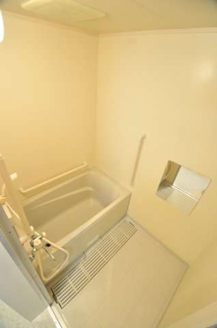 大阪市城東区新喜多東２丁目の賃貸マンションの浴室