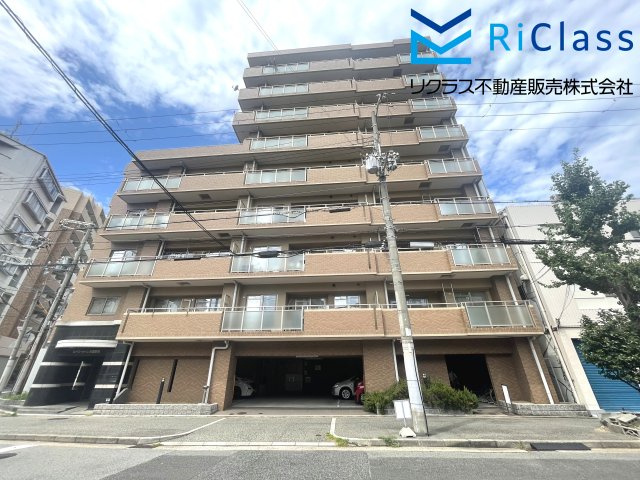 ルイシャトレ兵庫駅前の外観