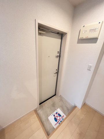 大阪市城東区新喜多東２丁目のアパートの玄関