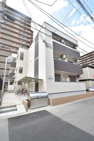 大阪市城東区新喜多東２丁目のアパートの外観