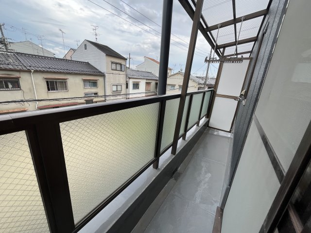 　SENSE　NEYAGAWAのバルコニー