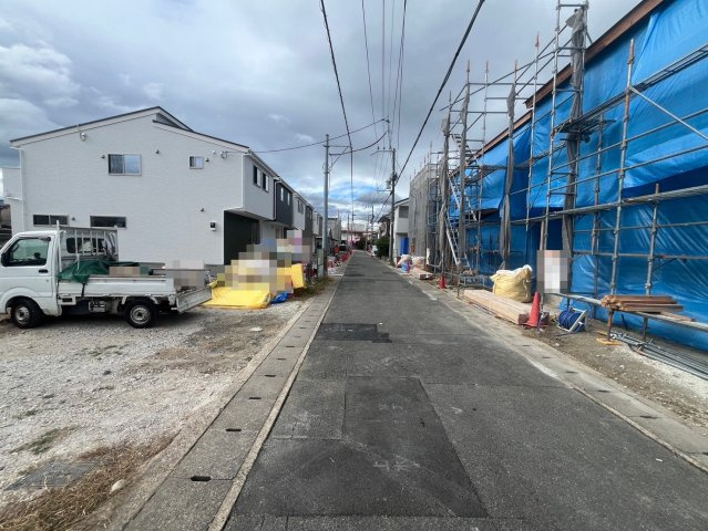 京阪本線『淀』駅まで徒歩８分♪お財布にも優しいオール電化４ＬＤＫ住宅◎伏見区淀下津町１期の前面道路含む現地写真|前道(令和６年１０月撮影)