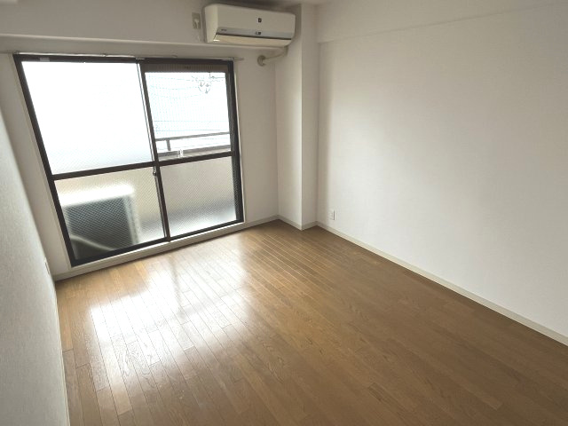 【洋室】 | ブラウンコート