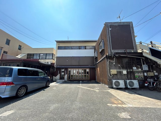 東曙ビルの駐車場