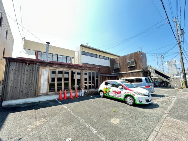 東曙ビルの駐車場