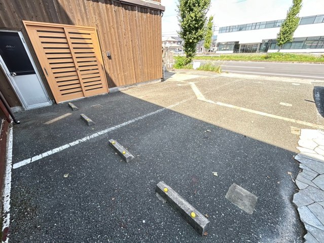 東曙ビルの駐車場