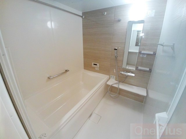 コンフォール赤坂の浴室