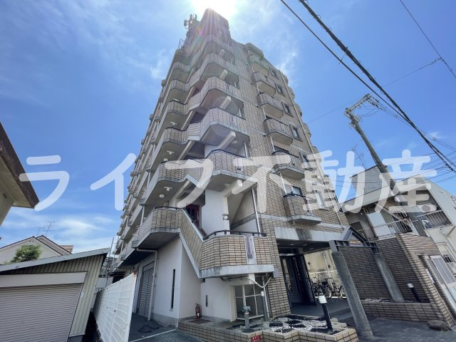 アドバンス渋川の外観|おしゃれな外観です