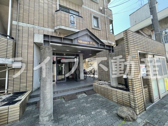 アドバンス渋川のエントランス|毎日通るエントランスはこのようになっています