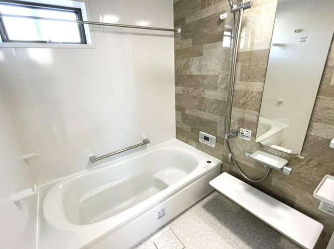 土佐山田町　中古戸建　（築浅物件）の浴室