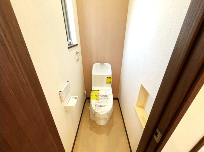 土佐山田町　中古戸建　（築浅物件）のトイレ|2Ｆ