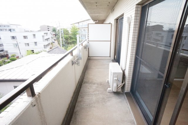 コリンヌ津田沼のバルコニー|※別のお部屋の写真です