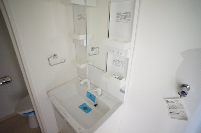 コリンヌ津田沼の独立洗面台|※別のお部屋の写真です